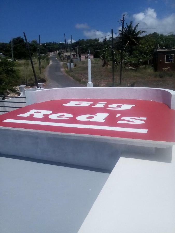 Big Red'S Hotel Bull Savanna Exterior photo